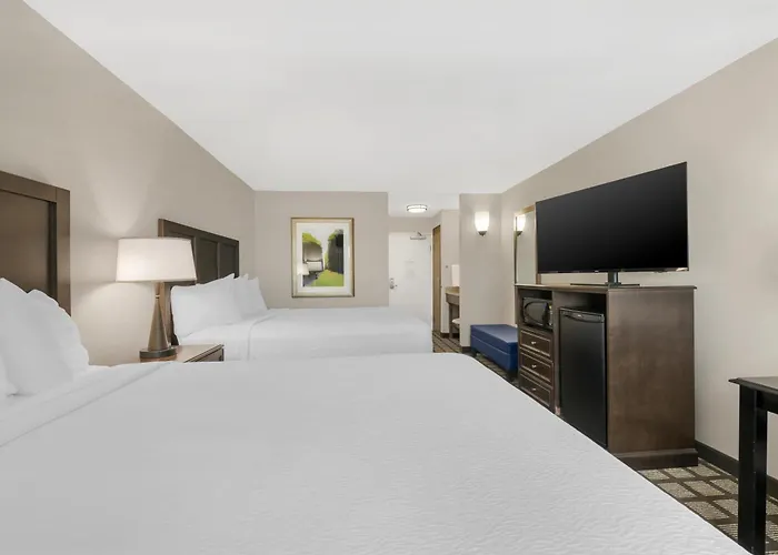 Best Western North Bryant Inn